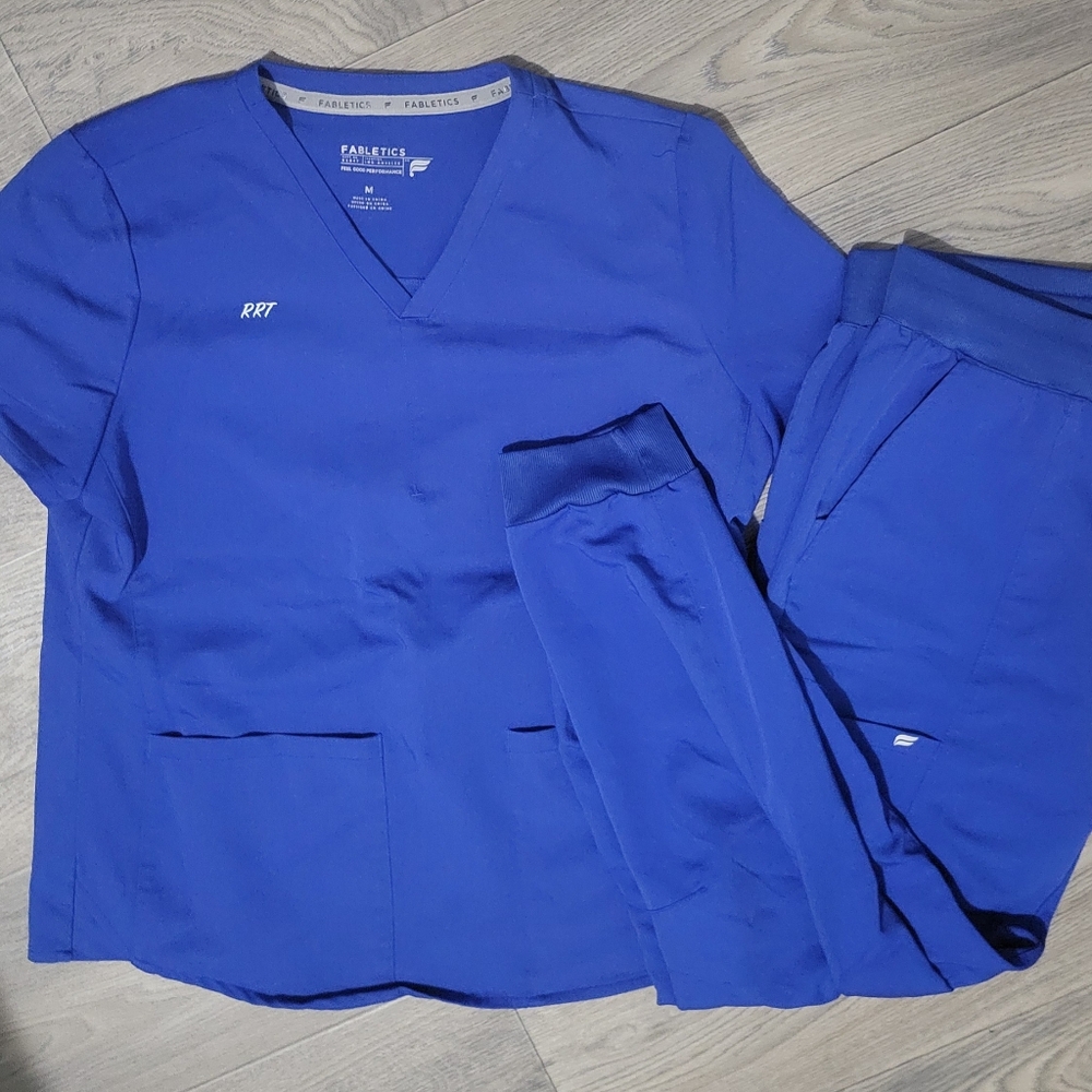 RRT fablectics scrub set